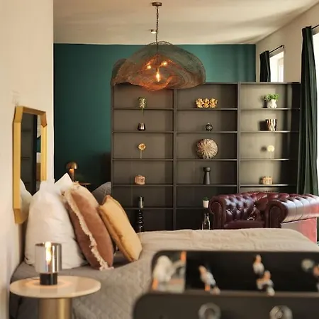 Urban Retreat Loft In The Center Apartment